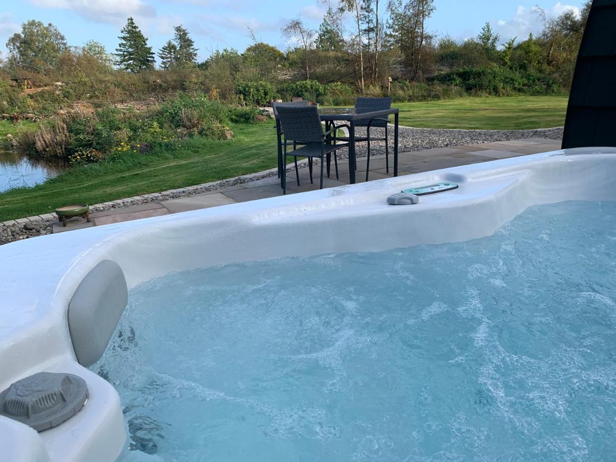 Red Squirrel Pod With Hot Tub Villa Oban Exterior photo