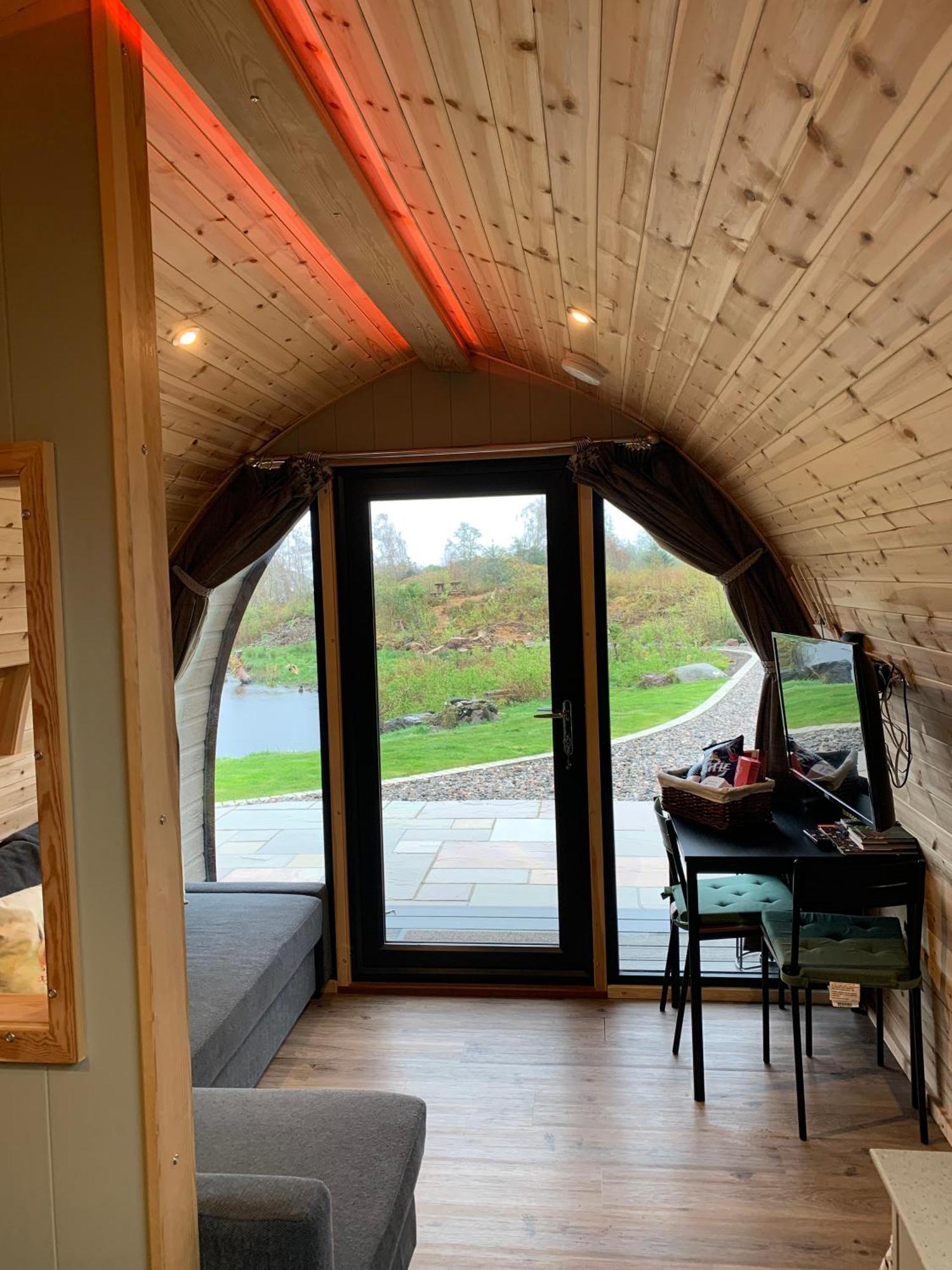 Red Squirrel Pod With Hot Tub Villa Oban Exterior photo